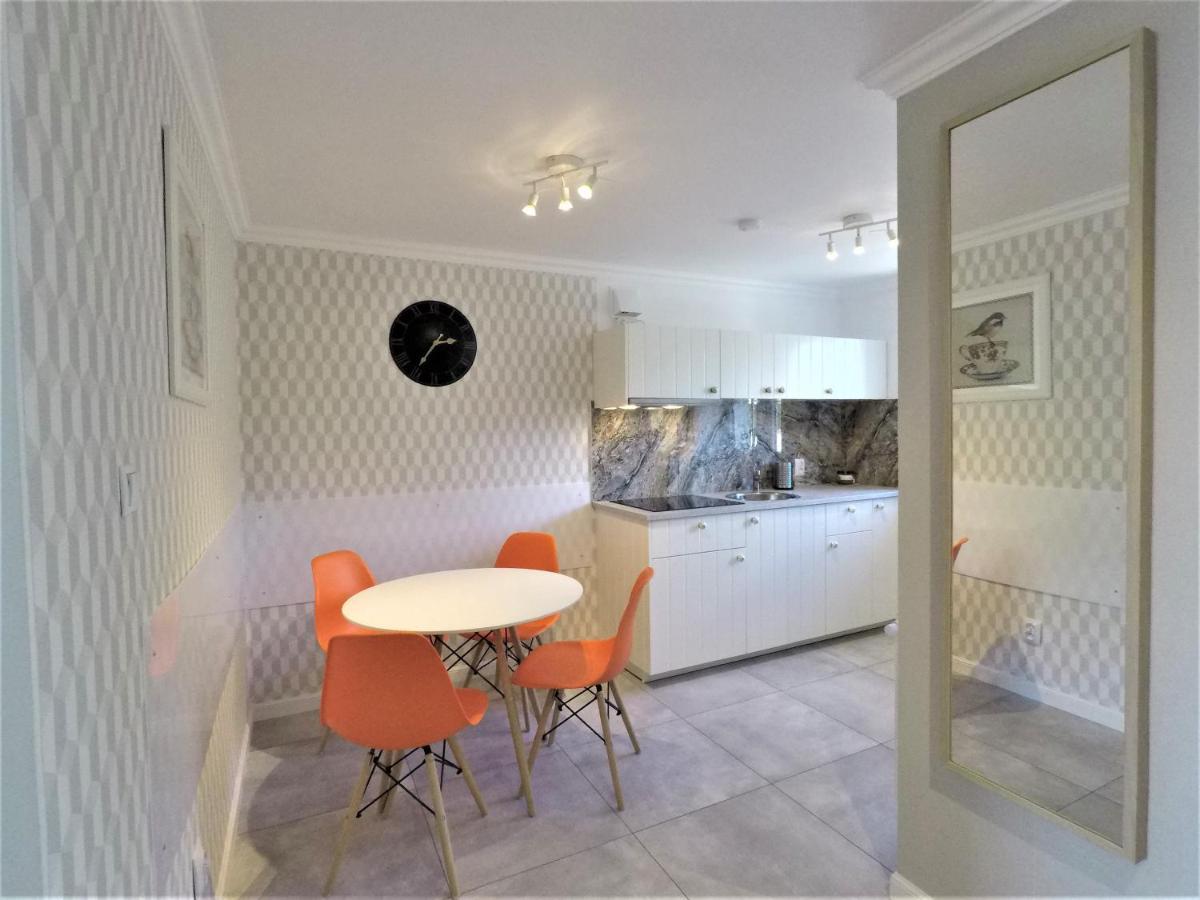 Apartamenty Dobranoc - Wawer 2 Warsaw Ngoại thất bức ảnh