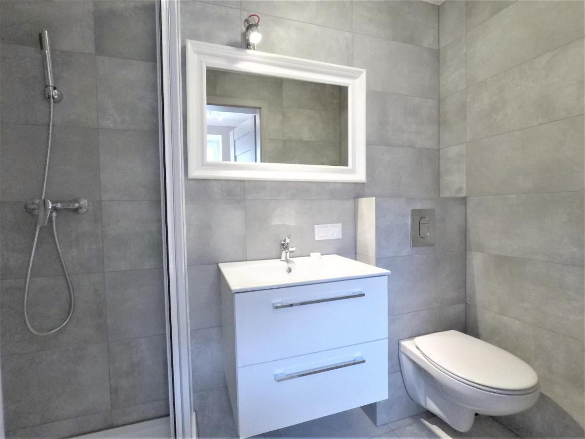 Apartamenty Dobranoc - Wawer 2 Warsaw Ngoại thất bức ảnh